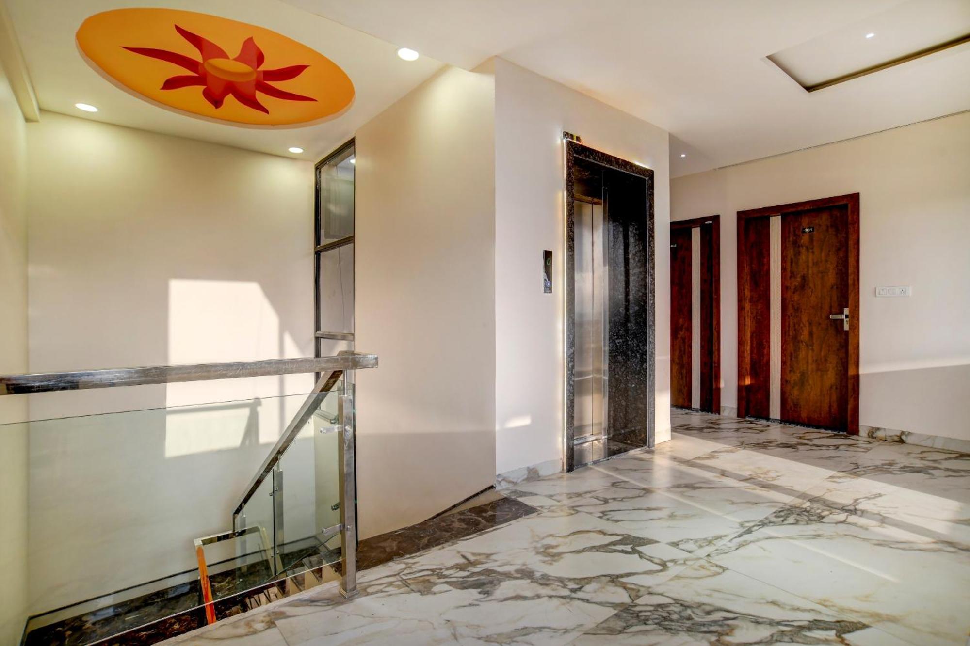 Hotel Capital O Abri Krishna Indore Zewnętrze zdjęcie